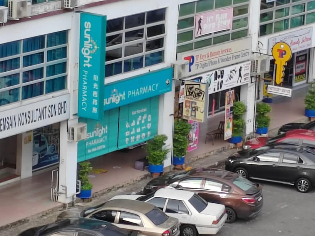 Li Hua Hotel , Bintulu Sentral Exterior photo