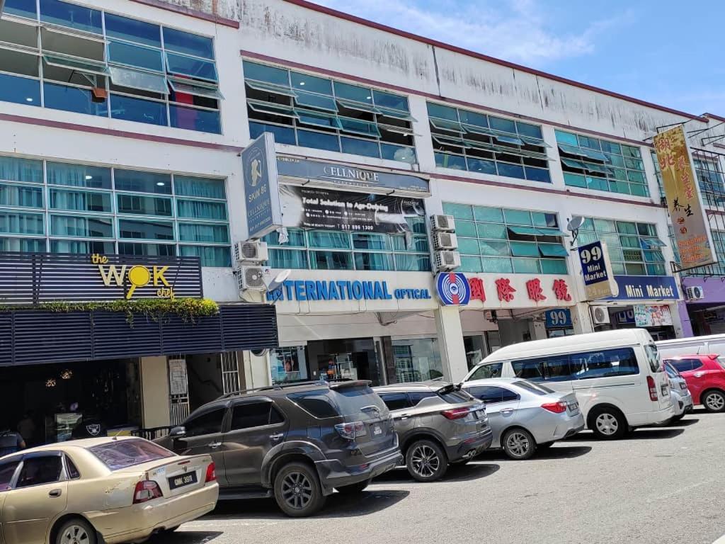 Li Hua Hotel , Bintulu Sentral Exterior photo
